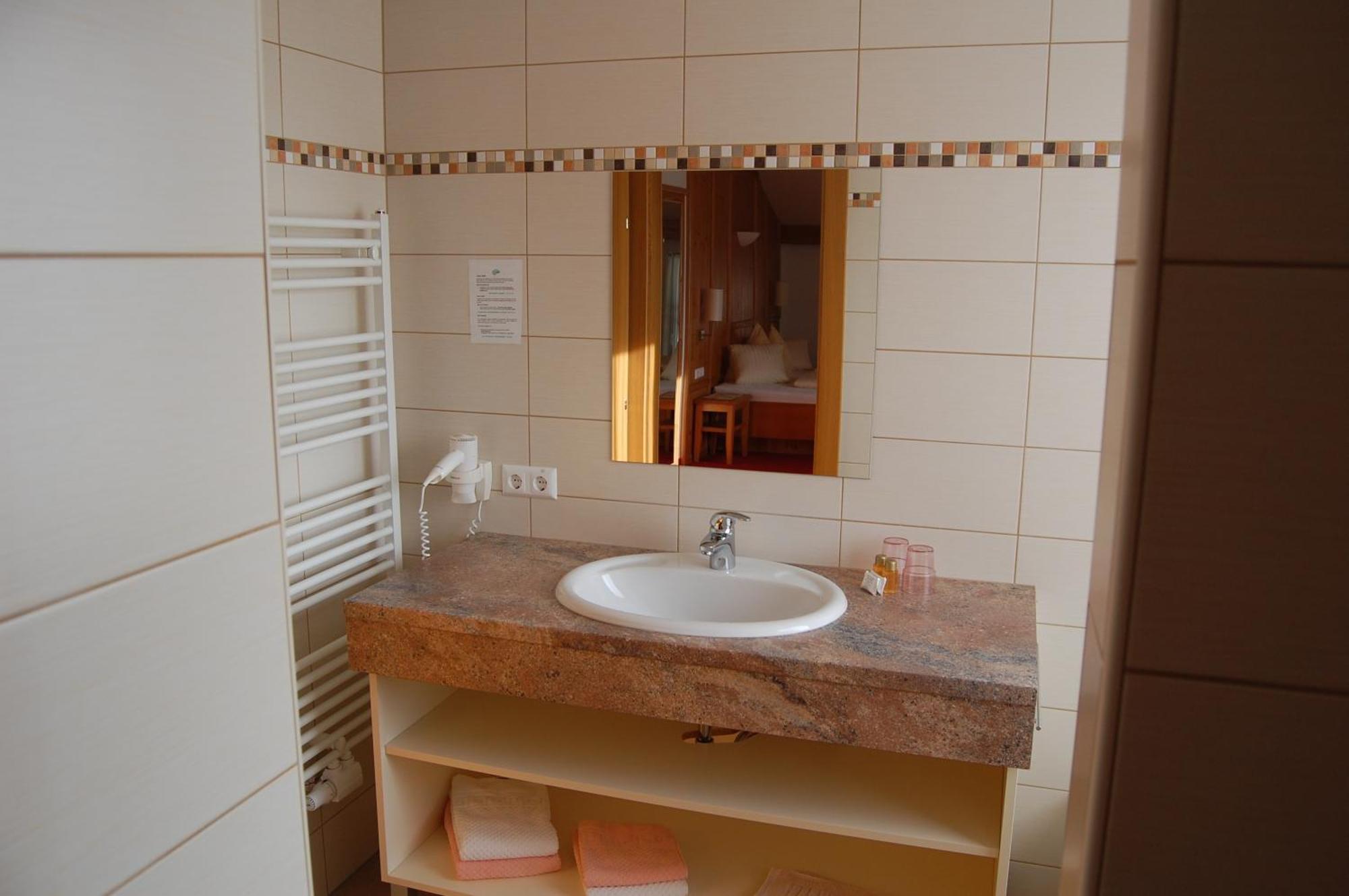 Hotel Brunnwirt Weissbriach Εξωτερικό φωτογραφία